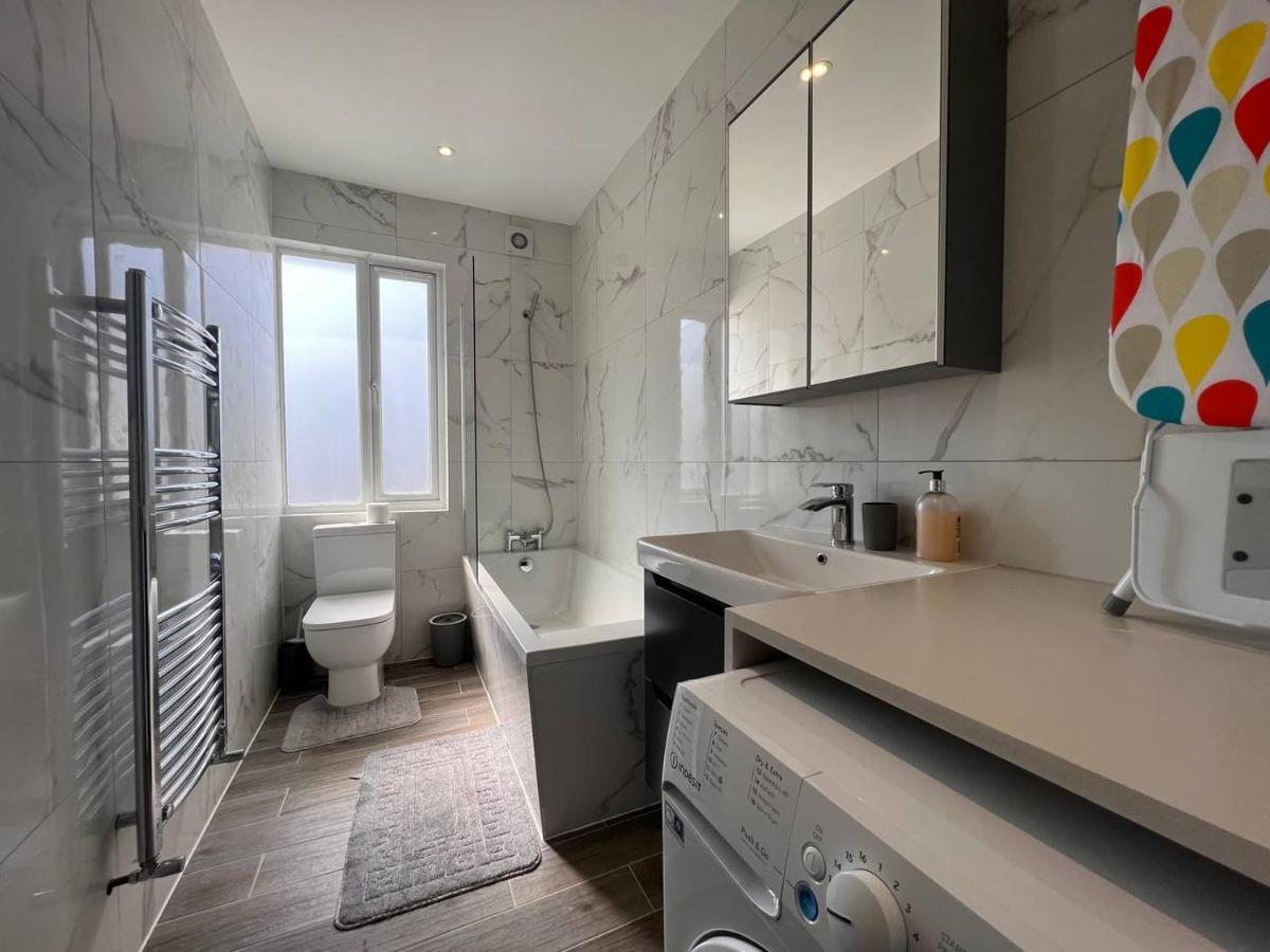 Apartment Star Finchley Road 2-bed *