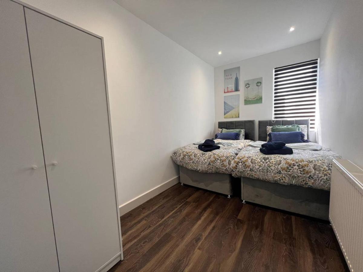 Star Finchley Road 2-bed Apartment *